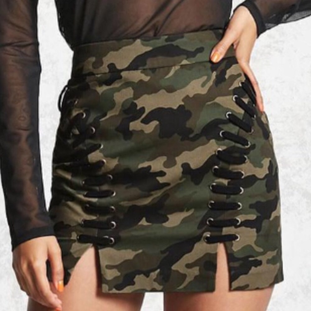 Women's Green Camo Lace-up Detail Mini Skirt